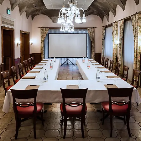 Dell'angelo Λοκάρνο