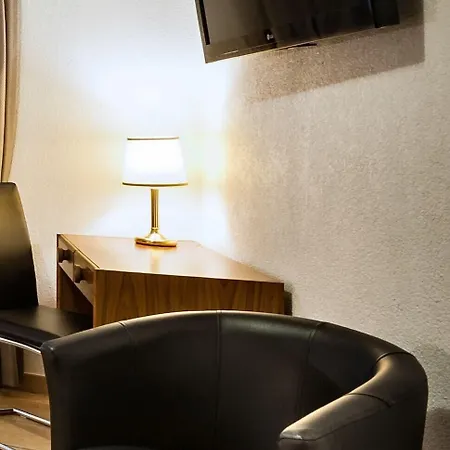 Dell'angelo מלון לוקרנו