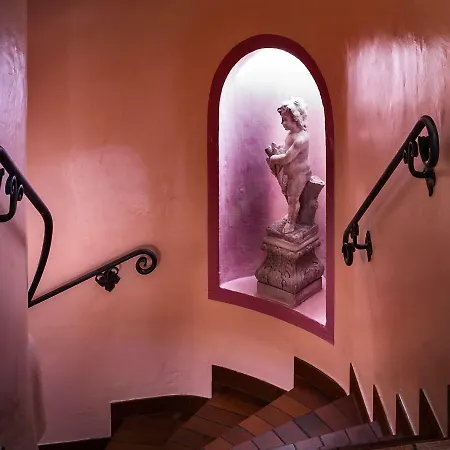 Dell'angelo מלון