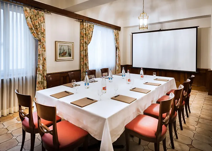 Dell'angelo Локарно