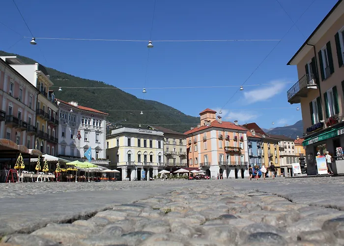 Dell'angelo Локарно