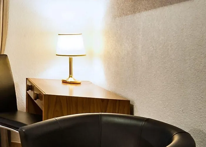 Dell'angelo Отель Локарно