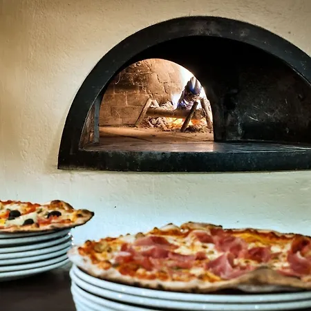 Отель Dell'angelo Локарно