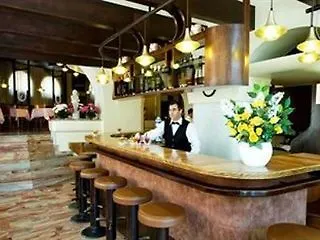 Dell'angelo Отель Локарно