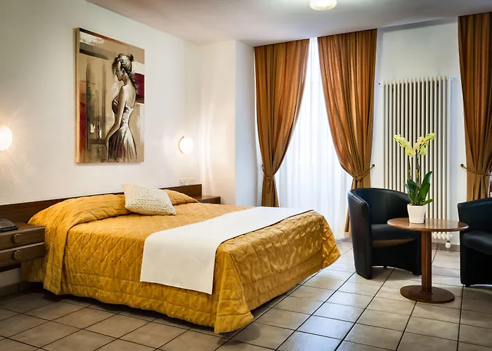 Dell'angelo Локарно