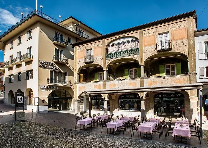 Dell'angelo Локарно